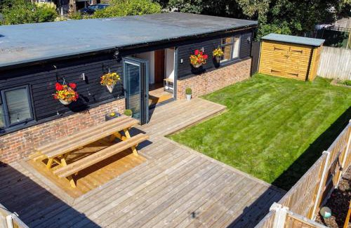 Whitfield Apartment | The Annexe Close to Dover Port