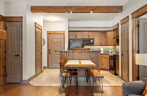 East Kootenay Apartment | The Antler Hideaway | Pool | Hot Tub | Fireplace