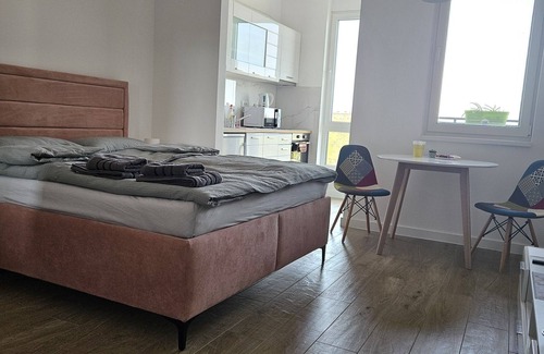 Subotica Apartment | The apart is located 500m from the center of Subotica with kitchen and parking.
