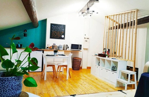 L'Arbresle Apartment | The apartment & blue: Studio of 30 m²