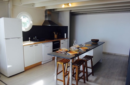 Saint-Leu Apartment | The AppartaFabi *, charming rental, exceptional sea view, private jacuzzi