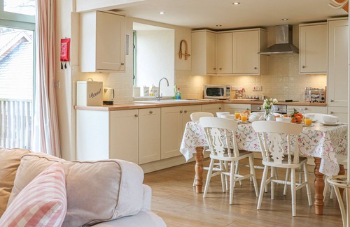 Axminster Cottage | The Apple Barn at Wyke Farm