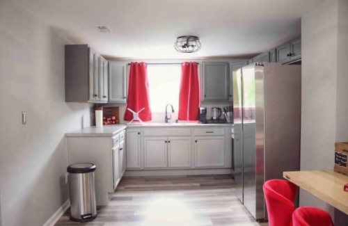 Kingsport Apartment | The Apple Suite at Suite Retreats