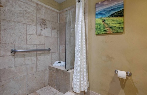 Gatlinburg Hotel | The Appy Lodge