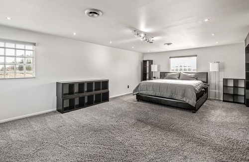 Sterling Heights House | The Aquarium House