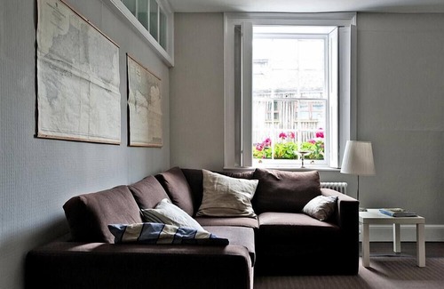 Lyme Regis Cottage | The Arched House