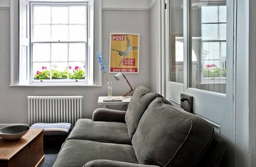 Lyme Regis Cottage | The Arched House