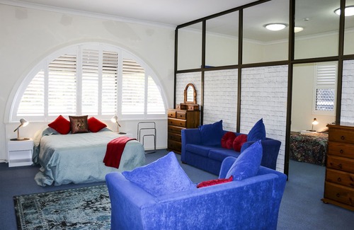 Singleton House | The Arches -Ultimate Upper Hunter Getaway- Large Entertainment Living&Relaxation