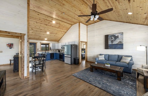 Grapetown House | The Armadillo Cabin | Great Back Porch