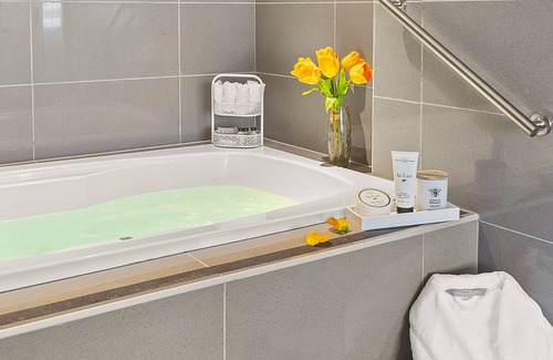 Stamford Hotel | The Armon Stamford Hotel & Conference