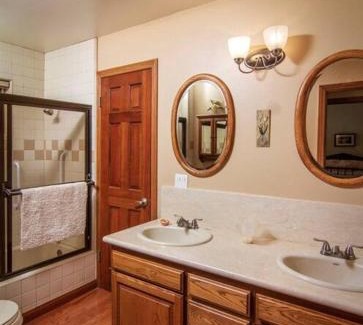 Lake Arrowhead Villa | The Arrowhead Hideaway! Game Room + BBQ