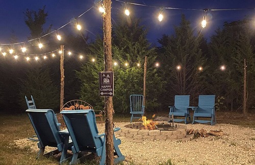 Wills Point Cabin | The Arrowhead Tipi Resort - Morning Star - Nomadic Tipis on Lake Tawakoni