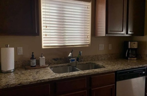Alamogordo House | The Arroyo Summary: W