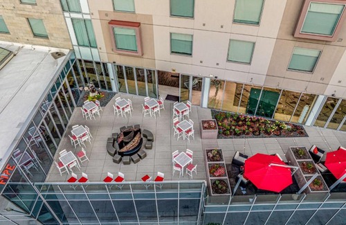 Golden Triangle Hotel | The Art Hotel Denver, Curio Collection by Hilton
