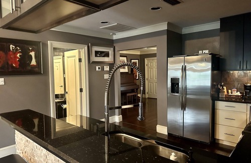 Biloxi House | The Art House - indoor jacuzzi, and only one block from downtown!