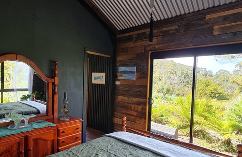 Huon Valley Cottage | The Art Studio @ Ripples Art Farm