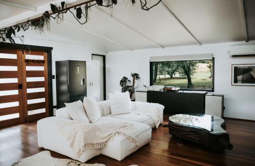 Woodlands House | The Artemis Cottage