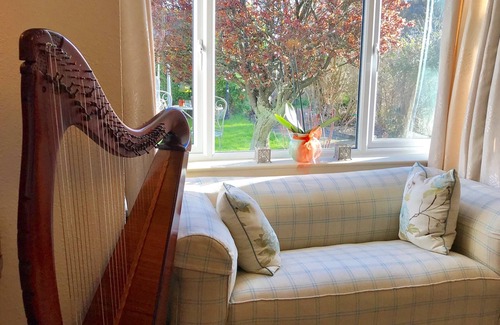 Baldoyle Bed & Breakfast | The Artist Residence Boutique B&B - A 100 year old cottage by the sea in Dublin
