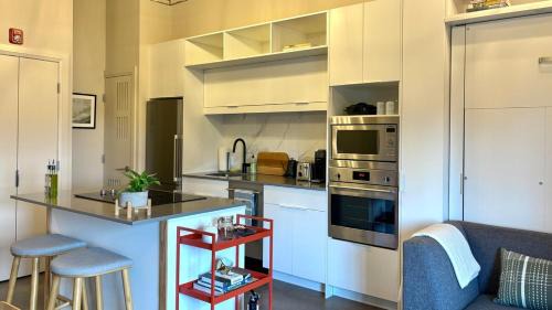 Stratford Apartment | The Artist's Loft