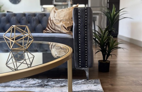 Cityplace Apartment | The Artistic Luxe Apartment in Uptown Dallas