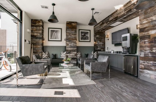 Cityplace Apartment | The Artistic Luxe Apartment in Uptown Dallas