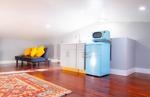 East New York Apartment | The Artsy Attic - Beautiful and Spacious