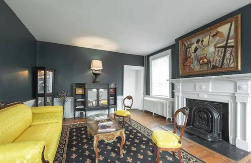 Thornhill House | The Arundel Room in historic Holladay House