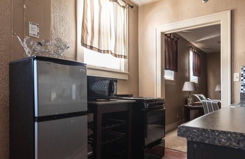 Fairbury Apartment | The Ashford 1BR apartment in historic downtown