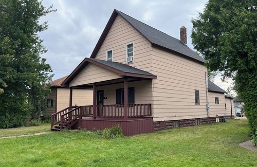 Ashland House | The Ashland Home