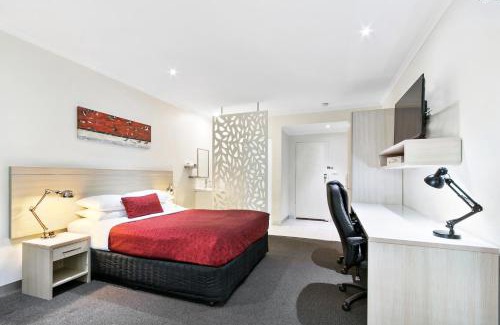Sale Hotel | The Aspen & Apartments