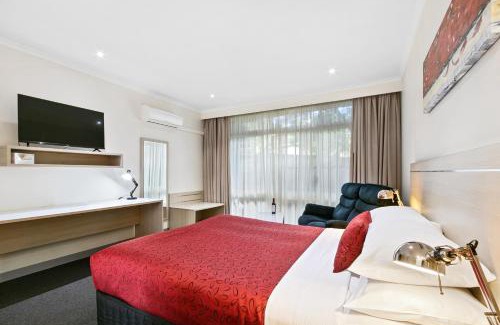 Sale Hotel | The Aspen & Apartments