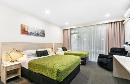 Sale Hotel | The Aspen & Apartments