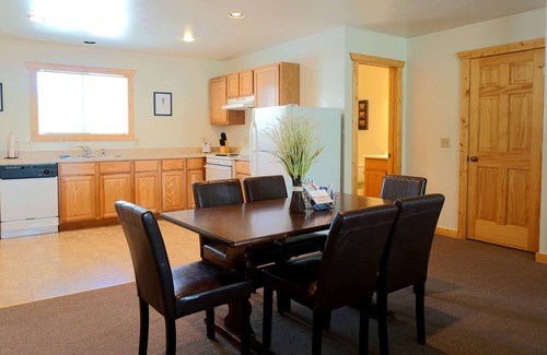 West Yellowstone Condo | The Aspen - Comfortable Family Condo, just two minutes to Yellowstone