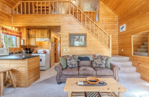 Lazy Acres House | The Aspen House - Roam Property Management