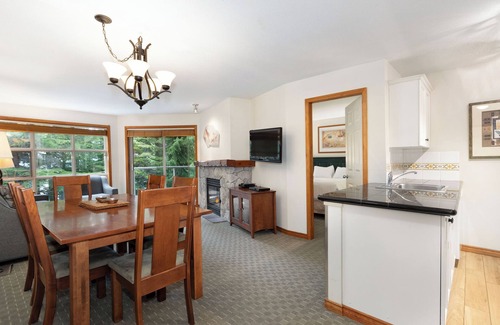 Upper Village Condo | The Aspens by Whiski Jack