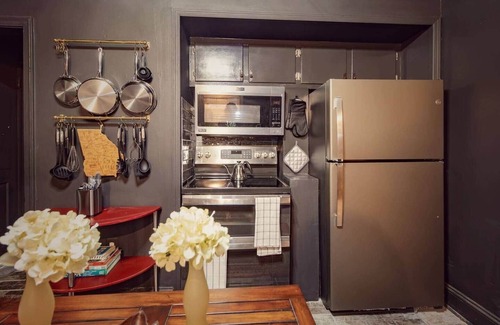 Jefferson Park House | The Atlanta Cottage! 10 min fr downtown ATL!