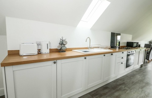 Blackborough End Cottage | THE ATTIC, family friendly in King's Lynn