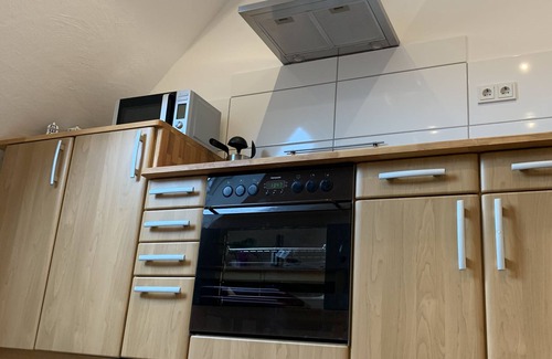 Scheidt Apartment | "THE attic!" Free parking, PRIME included