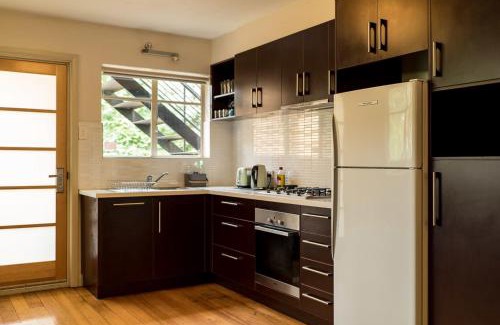 Lenah Valley Apartment | The Augusta - Minutes to Vibrant North Hobart