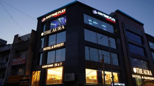 Delhi Hotel | The Aura Hotel & Banquet