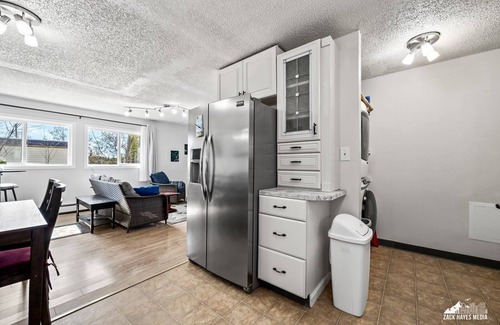 Spenard Apartment | The Aurora Suite- quiet setting, minutes from the Airport & Downtown!
