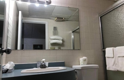 Bennington Hotel | The Autumn Inn