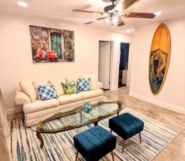 North Andrews Gardens House | The Ave House- Private Oasis Retreat W/heated Pool