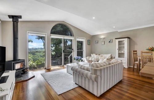 Montville Cottage | The Avenue at Montville (Cottage)