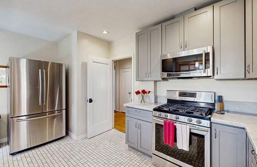 Ventura House | The Avenue: Charming hideaway with private deck & peeks of ocean, near downtown