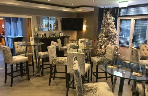 Blackburn Hotel | The Avenue Hotel Ltd