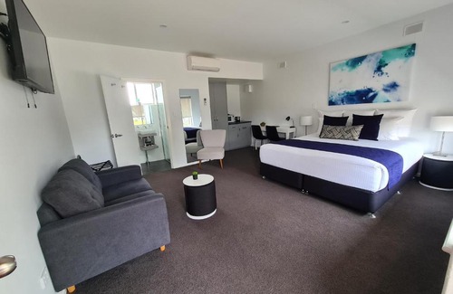 Naracoorte Hotel | The Avenue Inn