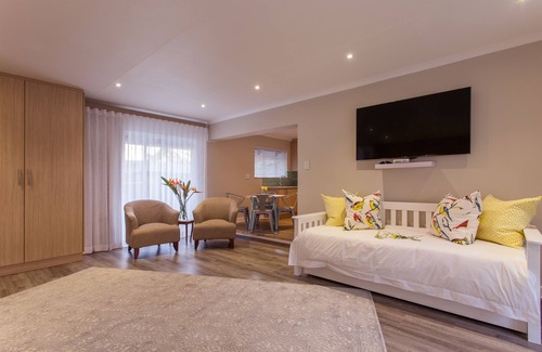 Waterkloof Glen House | The Aviary