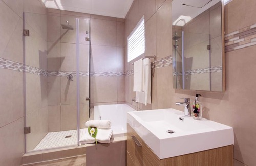 Waterkloof Glen House | The Aviary