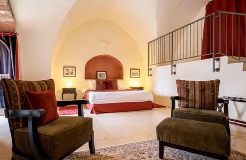 Artists Colony Cabin | The Avital Suite